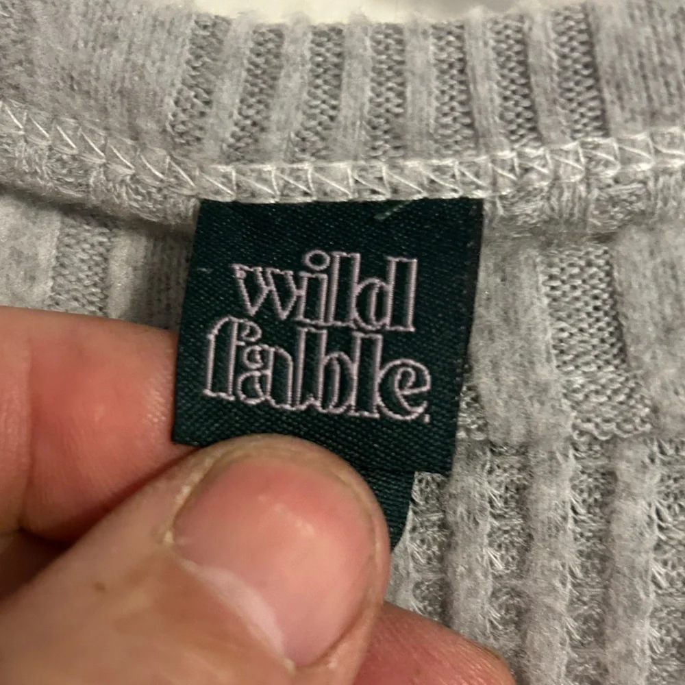 Wild Fable | Gray Knit Sweater | Size Large